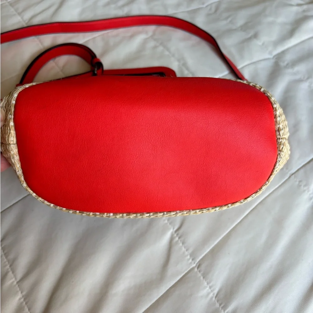 Simply Vera Wang Stylish Red and Tan Women's Bag - Picture 5 of 16